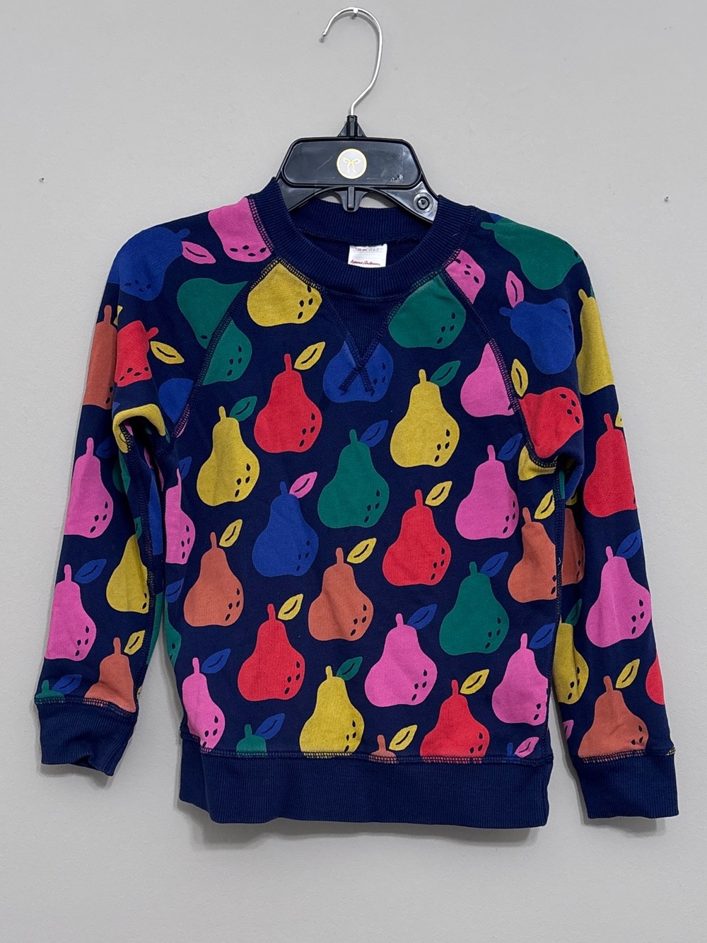 ⁠Hanna Andersson Pear Print Sweatshirt Navy Blue 120 cm US 6-7⁠
